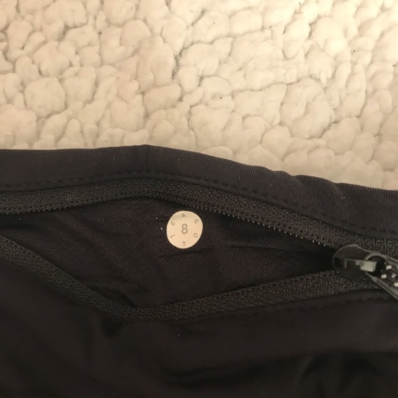 lululemon speed up shorts size:8 - Picture 3 of 3